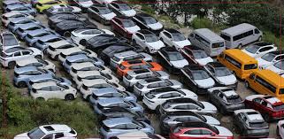 विद्युतीय गाडी आयात घट्यो, इन्धनबाट चल्ने बढ्यो